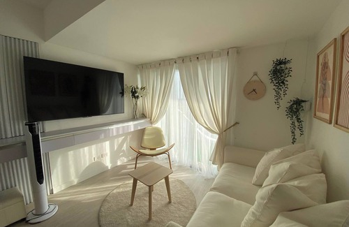 San Fernando Apartment | Muji Inspired Beachview @Azure North,1Br-6pax