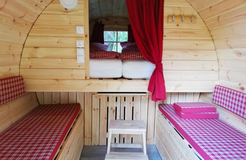 Nideggen Apartment | Multi-bed room for 4 guests with 8m² in Nideggen (272049)