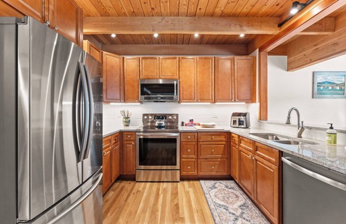Keystone House | Multilevel Townhome Near the Slopes, Includes Poolhouse with Hot Tub & Sauna!