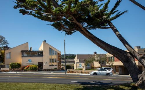 Munras Avenue Hotel | Munras Inn