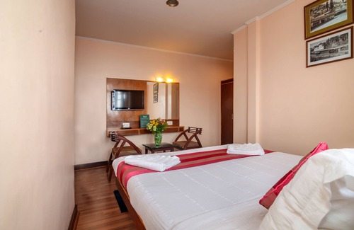 Darjeeling Hotel | Muscatel SpringBurn - 100Mts MallRoad