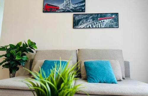 Taman Pertama Apartment | MVC30#Family Suite 8pax 3 Rooms Sunway Velocity Mall Cheras IKEA Mytown Short Walk to MRT & LRT Maluri