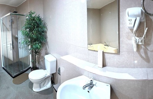 Lapu-Lapu Hotel | MVR Mariegold Resort Inc.