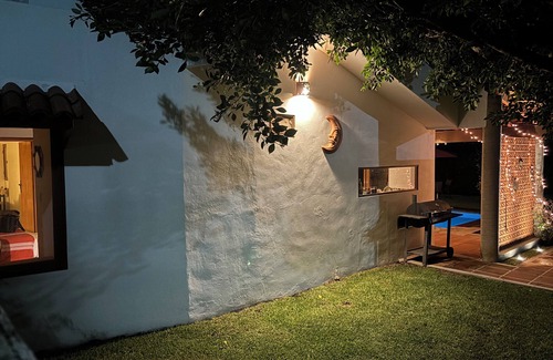 Lomas de Cocoyoc Ski Chalet | Casa en Lomas de Cocoyoc, Alberca, Pet friendly.