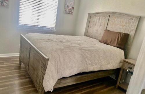 Southside Villa | My Enchanted and Cozy Home, Lackland AFB, Sea World, Confortable