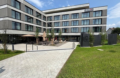 Meckenbeuren Apartment | My-Flats Studio nahe Ravensburger Spiele