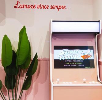 Manage House | My Funky House - Jacuzzi, Sauna, billard, cinéma, Nintendo Switch, jeux, filet suspendu