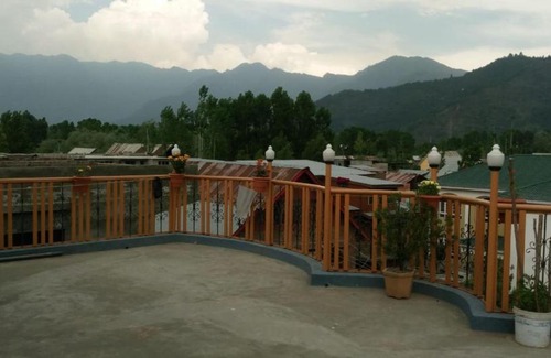 Srinagar House | MY Guest House