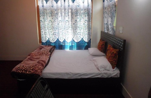 Srinagar House | MY Guest House