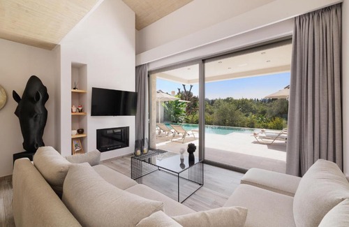 Kontokali Villa | My Mediterranean Luxury Villa with Swimming Pool