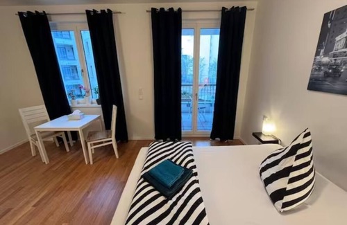 Schoeneberg Other | My Name is Juan I´m an Open Guy, Will be my Pleasure to Welcome you in Berlin.!