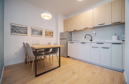 Studentski Grad Apartment | Mycampus/4 guests/panorama terrace/UNSS/803