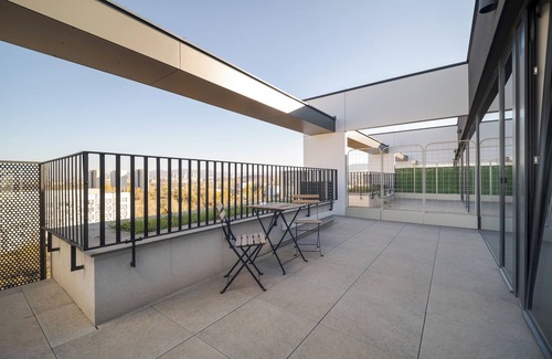 Studentski Grad Apartment | Mycampus/4 guests/panorama terrace/UNSS/803