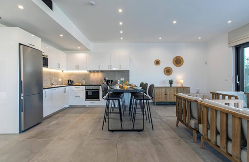 Tavronitis Villa | Myrtle Villa - Three Bedroom Villa, Sleeps 6