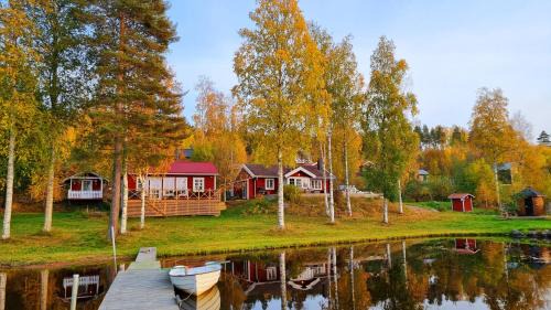 Jarvso House | Mysig stuga med sjötomt, nära Järvsöbacken
