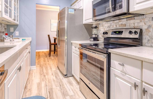 Shipyard Plantation House | MyStay at 1302 Golfmaster | Renovated Villa | Golf Views | Pool | Near Beach