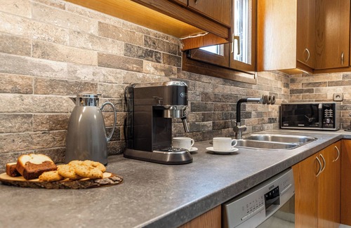 Naxos House | Mythodea Villa Naxos 2-bedroom house in beautiful Agkidia with AC, WiFi