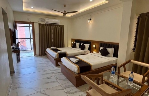 Hubli Hotel | Mythri Residency