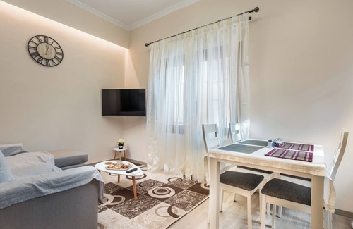 Lesvos Apartment | Mytilene Central Home 4