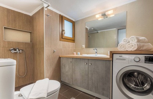 Lesvos Apartment | Mytilene Central Home 4