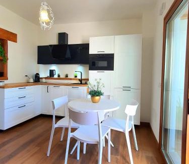 Orosei House | N'Est - Camere di design in centro storico a Orosei