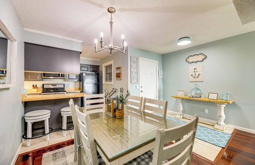 Sneads Ferry Condo | N Topsail Beach Oceanfront Condo w/Pool!