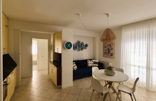 Numana Apartment | N276 - Numana, Spiaggiola beach front apartment