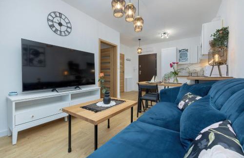 Gaski Apartment | Nadbrzeżna Apartment with Terrace Gąski by Noclegi Renters