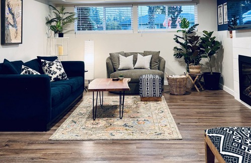Westgate Apartment | Namastay in Edmonds Guest Suite