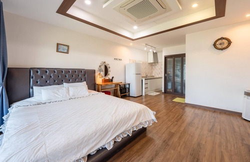 Tanghang-ri House | Namhae Ryu&lee Pet Pension