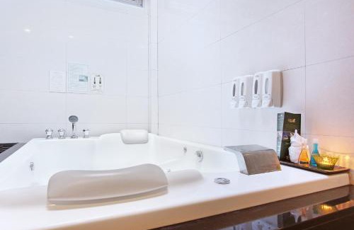 Kaeng Krachan Hotel | Nana Resort Kaeng Krachan