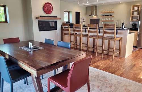 Twisp House | Nanasu-Set on 20 acres with Outstanding Views of the Methow!