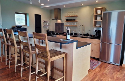 Twisp House | Nanasu-Set on 20 acres with Outstanding Views of the Methow!