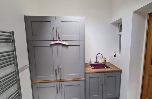 Maghera House | Nans Place is a homely house with amenities within walking distance