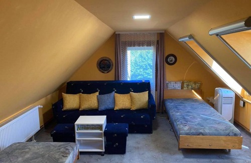 Ujkigyos House | Napsugár Vendégház