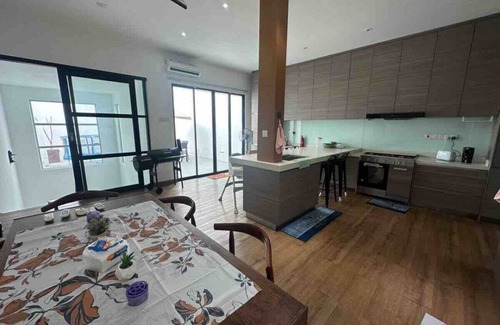 Pelabuhan Klang House | Nara s Luxe Villa#pooltable#karaoke#partyhouse