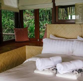 Laurel Bed & Breakfast | Narra Hill Tagaytay