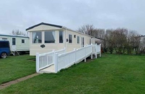 Mappleton House | Natalie's Retreat, 2 Bed 6 Berth Disabled accessible and Pet friendly,