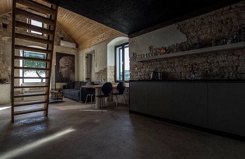 Selca Villa | Natural hedonists take note! Not to be missed.