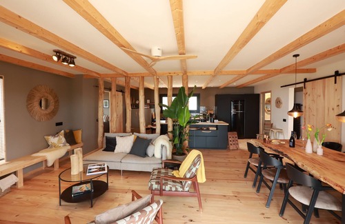 Sant Vicenc de Montalt Ski Chalet | Nature Cabin on private estate and Coast Barcelona with Wellness.