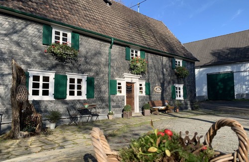 Eiershagen Apartment | Nature farm in the Bergisch region for wonderful days of relaxation in the "Emma" vacation apartment