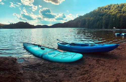 St-Adolphe-d'Howard House | Nature retreat with HOT TUB and lake access & watercraft