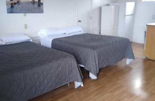 Hampton Hotel | Nautical Motel