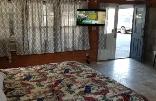 Hampton Hotel | Nautical Motel