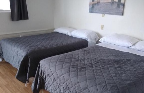 Hampton Hotel | Nautical Motel