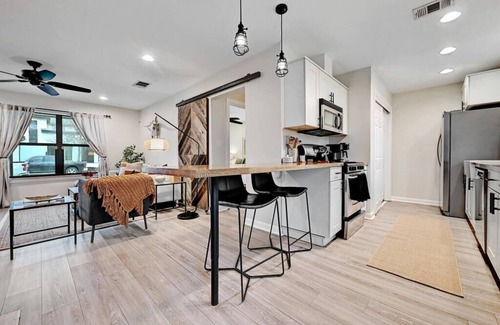 Greater South River City House | Navigate Stays Outdoor Oasis The Austin Experience