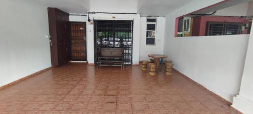 Kota Tinggi Apartment | NazAnie Homestay