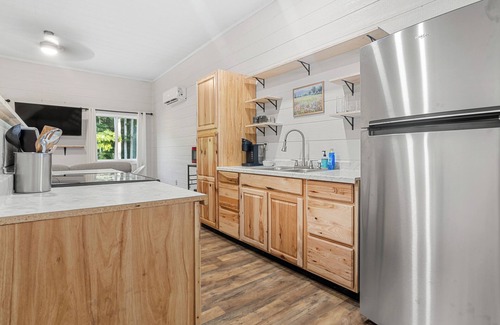 Damascus Apartment | nCharming Guest Home in Damascus - White Oak Lane