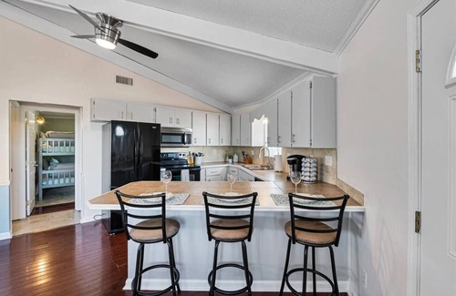 West Panama City Beach Hotel | Near 30A! Firepit, Beach <1 Mile, Beach Cottage