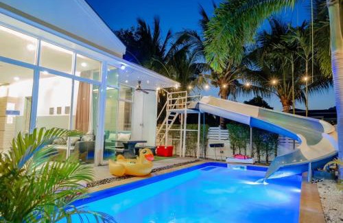 Cha-am Villa | Near Beach Two Pool villa 2